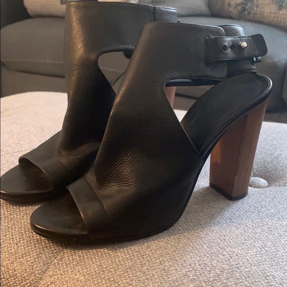 VINCE Addie Shoes